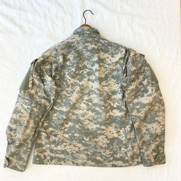 U.S. Army Combat Uniform Jacket / Shirt in Short - Picture 12 of 15